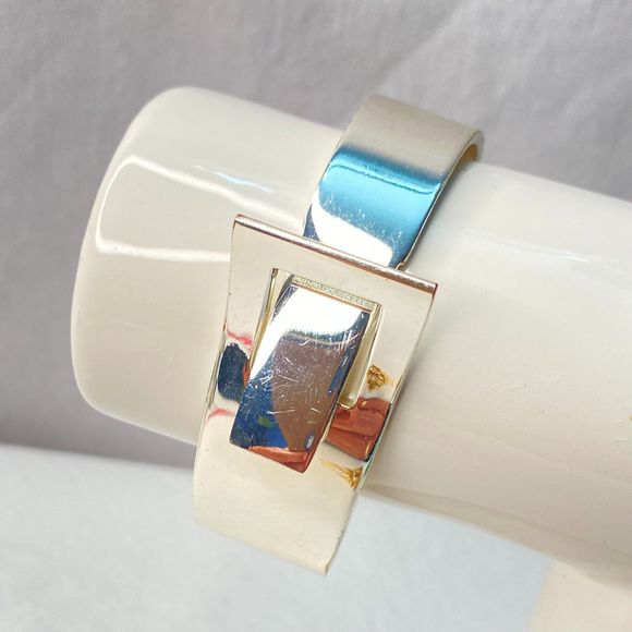 Silver Tone Bracelet Buckle Hinge Sleek Design - Picture 3 of 9